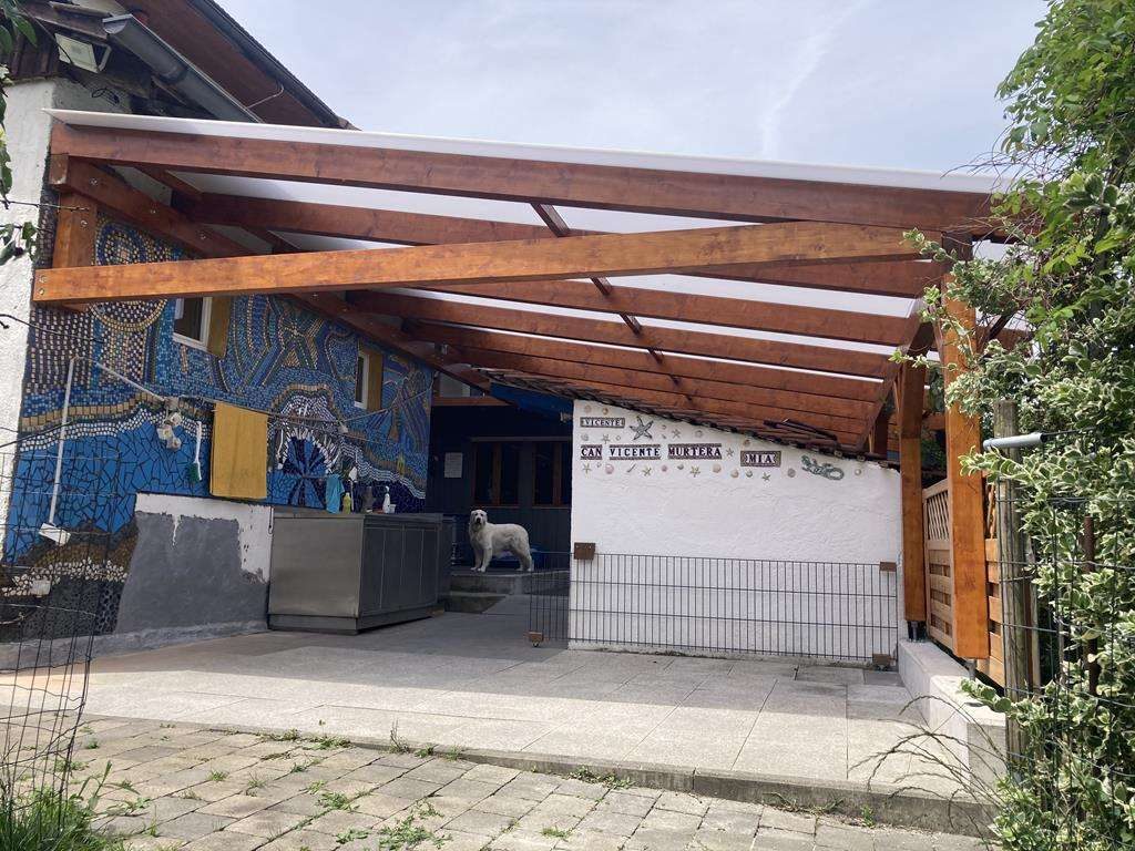 Anbau eines Vordachs